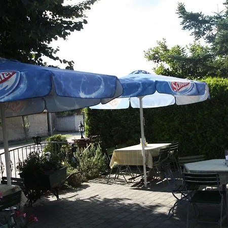 Teschendorfer Landgasthof Bed and Breakfast 3*