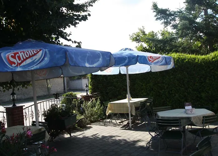 Teschendorfer Landgasthof Bed & Breakfast 3*